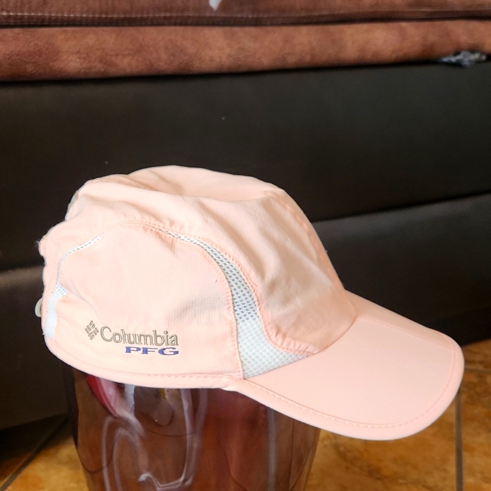 Columbia Women's Light Pink Performance Cap